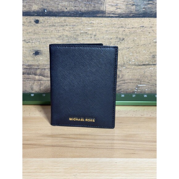 Michael Kors Black Passport Wallet ID Cash Money Holder Credit Cards Crossgrain - Picture 1 of 8